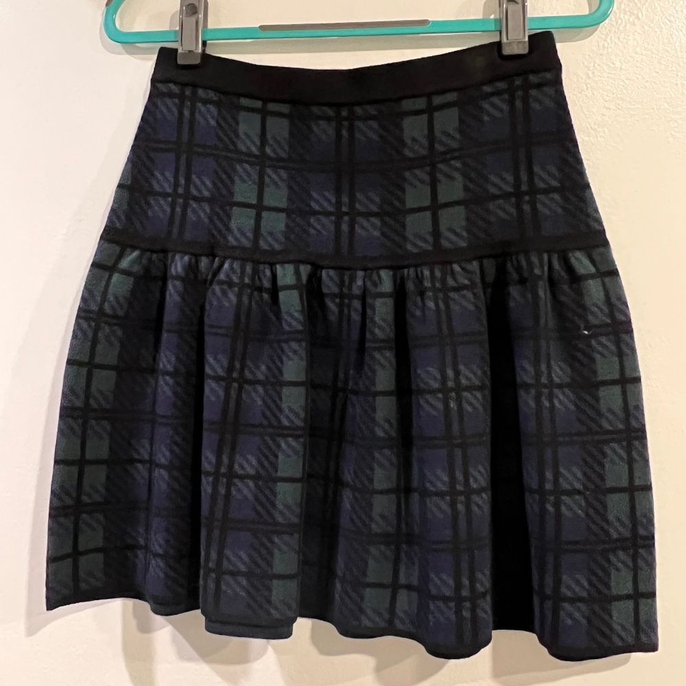 Adorable Cynthia Rowley Sweater Skirt